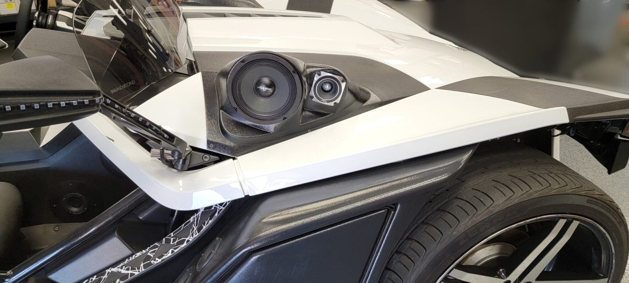 6.5″ + 3.5″ Hood Speaker Pods – 2015–2021 Polaris Slingshot